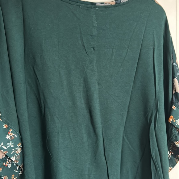 GUC! Mango green top - Picture 3 of 4